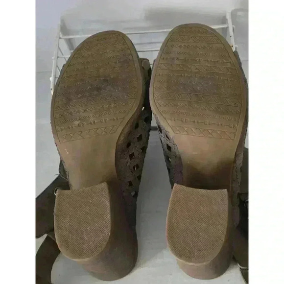 Women's Maurices‎ Brown Booties Size 8 - Picture 7 of 8